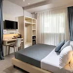 Primrose Hotel 3*