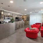 Primrose Hotel 3*