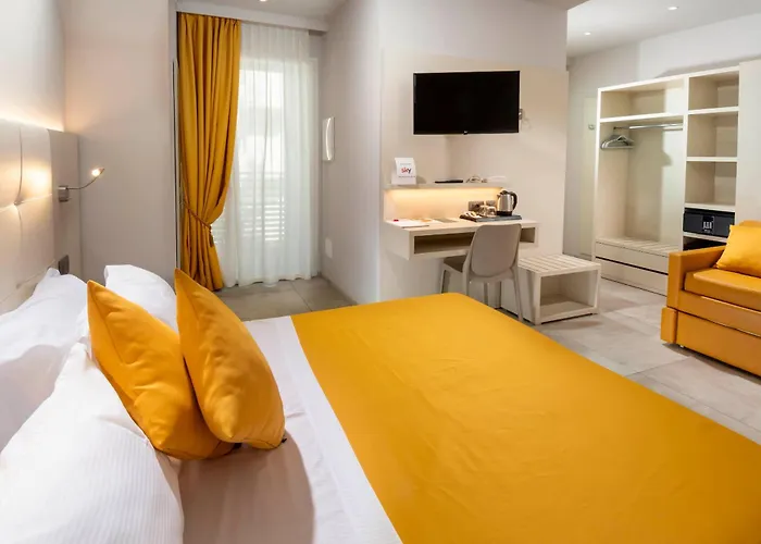 Primrose Hotel