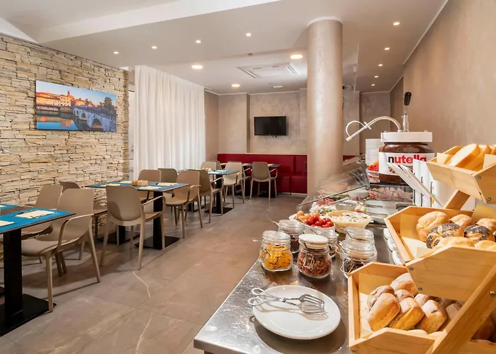 Primrose Hotel