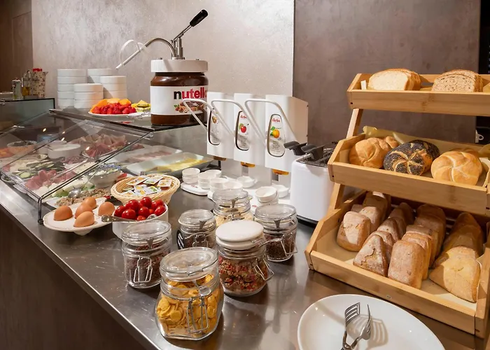 Hotel Primrose 3*