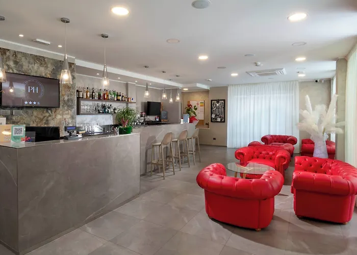 Primrose Hotel 3*