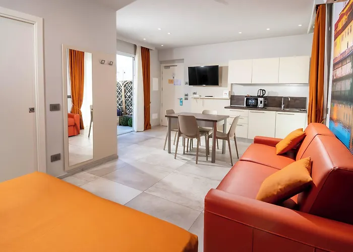 Primrose Hotel 3*