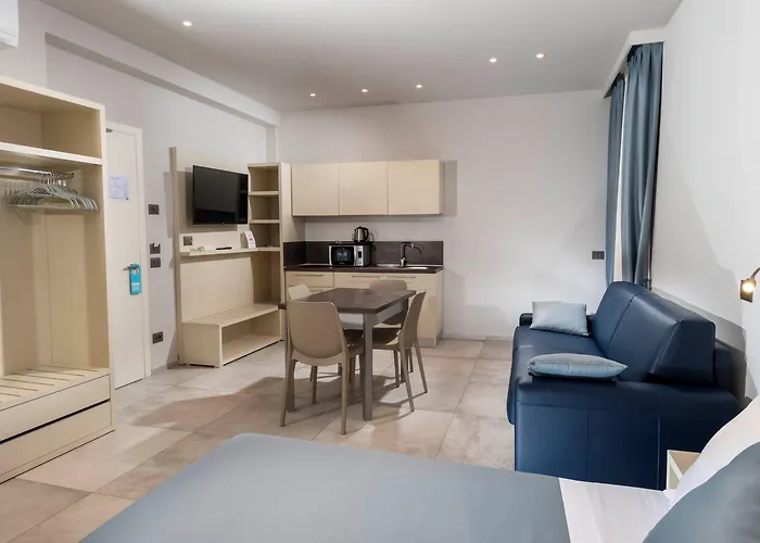 Hotel Primrose 3*