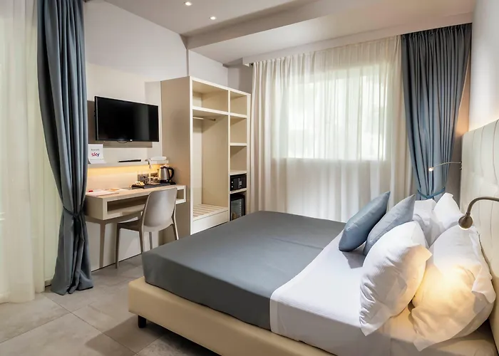 Primrose Hotel